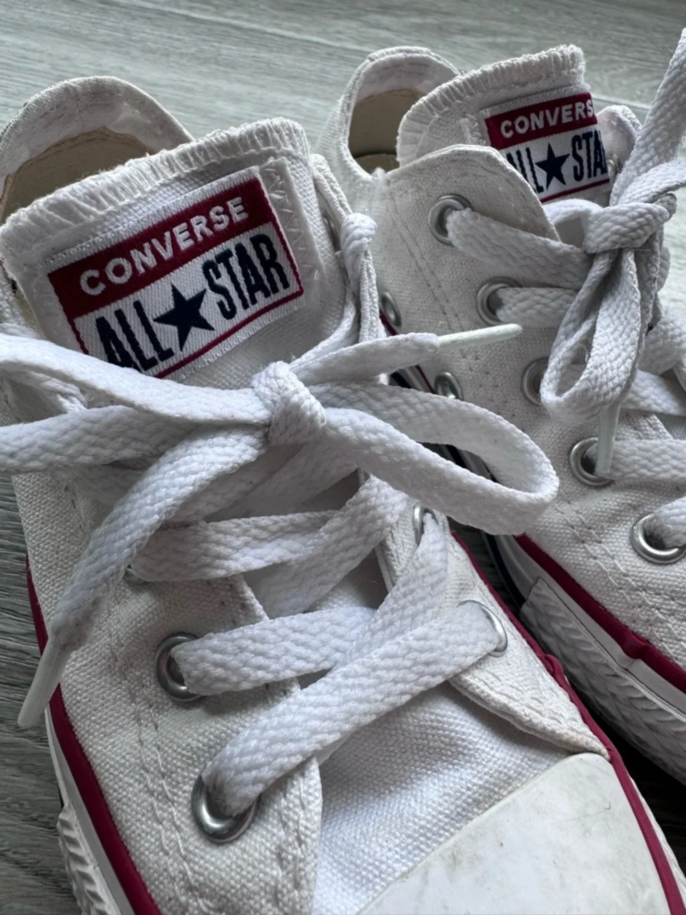 CONVERSE KIDS' CHUCK TAYLOR ALL STAR CLASSIC LOW TOP SHOES Size 12.5